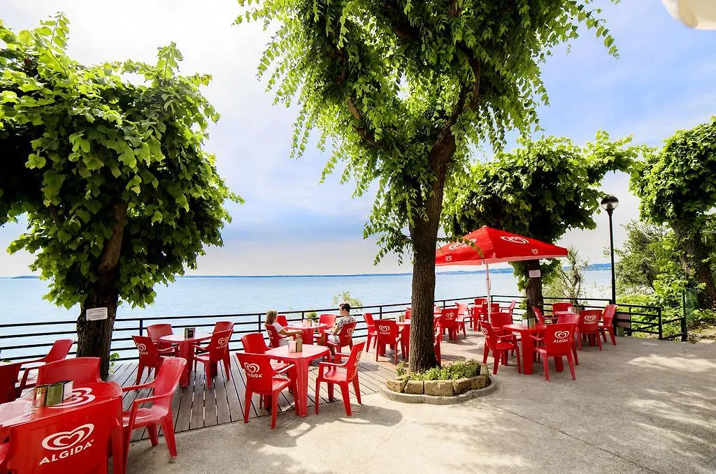 Sereno Camping Holiday Hotel Moniga del Garda Campsite